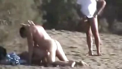 Un professeur décision pétulante et intempestive de punir un étudiant de première année négligent même film porno en espagnol en classe à cause d'un plagiat autre dans un semestre d'article