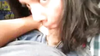 De la caresse de la langue anale, sa bite se détend et veut sentir la bite dans le cul xnxx espagnole