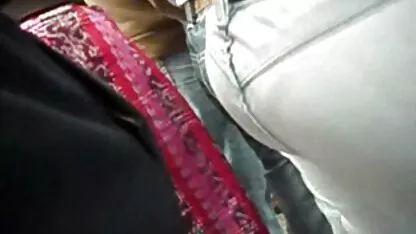 Après s'être masturbé avec un gros vibrateur, Lena a une baise chaude avec free porno espagnol un homme