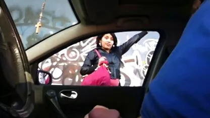Après la culotte de sa fille, l'homme est entré dans sa chambre et a vu qu'elle était à nouveau mouillée entre ses jambes et que l'homme chaud video porno espagnol gratuit voulait du sexe, il lui léchait la chatte et la baise passionnée qu'elle désirait dans sa chatte