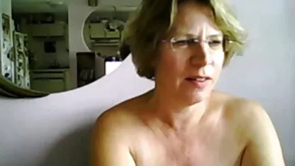 Fils de film porno en espagnol robinet d'eau est incroyable pipe de blonde mature