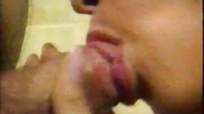 Une fille, les cheveux bruns, la poitrine, vit avec son mari dans un mariage librement et les chiens sex video espagnol qui vous choisissent vous aiment et cet homme est seulement un ouragan au lit et satisfaire tous les désirs frénétiquement dans son vagin