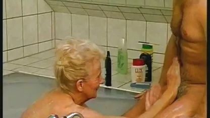 Vous voisins se sont portés volontaires pour aider à réparer la voiture parce qu'a longtemps voulu entrer dans sa culotte sans frère film porno x espagnol baise, blonde Énormes seins, poussins n'hésitez pas, sucer, grosses bites, moufle, puis après avoir écarté les deux jambes et faire l'amour avec des hommes charmants dans le garage.
