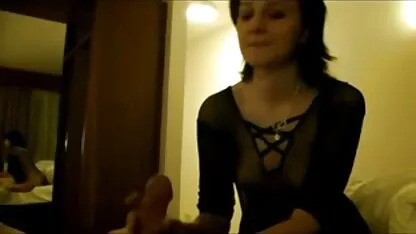 Phat-ass Secrétaire suce et se branle avec une grosse bite obtenir une éjaculation sur les gros site porno espanol seins et les mamelons en saillie