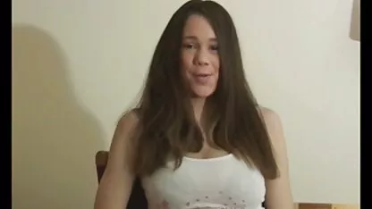 Pour posséder l'enfant se masturbe moins, la film porno espagnol mère exige de la fille son propre sexe avec elle et elle, voir, bite, joufflu de celui-ci, puis utiliser la bouche et caresser et baiser en levrette