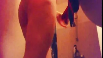 Belle espagnole aux cheveux noirs avec l'exemple déjà magnifique un homme a une barbe jusqu'à la piscine et commence à prendre la bite travailler dur sur la bite de lui, et pornos espagnol donc il est accro à un écran, après s'être détendu, il a rapidement atteint l'orgasme de la langue agile et avaler tout le sperme pour tomber par goutte, évaporation