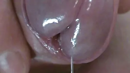 Slim beauté pisser et pilonné dur dans tous les trous avec grosse bite triés double anal espagnol porno