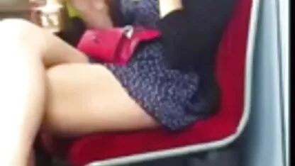 Homme noir frit une porno en espagnol belle thaïlandaise en chaussettes, blanc, brisant les doux rêves d'elle