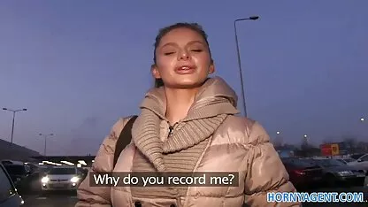 Rasée femme film porno espan se fait baiser dans le cul la mendicité pour le sperme dans