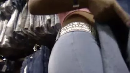 Une bête aux cheveux roux en âge mûr flirtant avec x porno espagnol un vibromasseur sur webcam