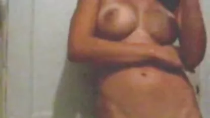 Guy conduite bite dans les site porno espagnol bourgeons anal de fille