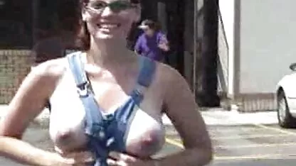 Mature star du Porno Sexe violent avec un jeune homme pornos espagnols à la maison