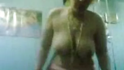 De beaux cheveux longs, et la chatte pleine d'elle porno massage espagnol a réussi l'examen pour un permis de conduire
