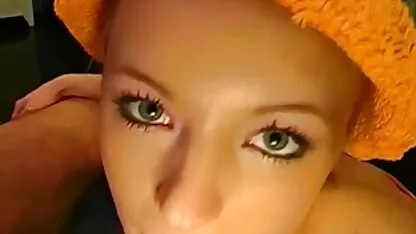 Teen chatte et le cul films pornos espagnols pilonné dur par big nigga tap