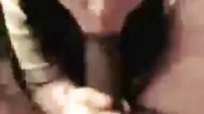 Mature Latina sex espagnol video à partir d'une bande baisée par deux clients D'une salle VIP