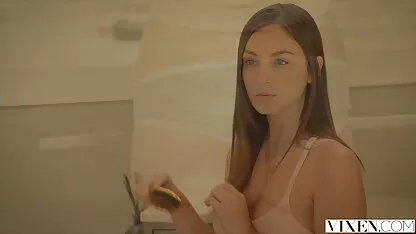 Pornstar adolescent asiatique teen séduit son jardinier film porno espan