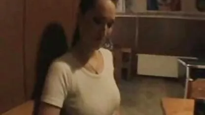 Mature Trentenaire séduit films x espagnols une jeune preacher par putain elle cul et succion tous la sperme