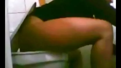 Pas de mains 8212; seulement la bouche, les lèvres, la langue et la gorge, les yeux porno prof espagnol profonds
