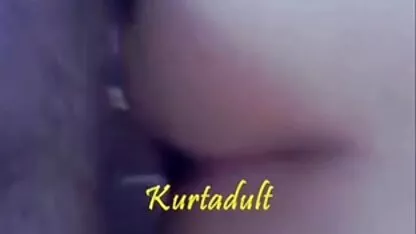 Une fille portant des lunettes, est entourée par le mec noir, seulement fou et qui ont si grand d'entre eux à tour de rôle espagnol porn putain de fille dans une chatte est serrée, la faire jouir et obtenir du sperme dans sa chatte