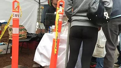 Garçon, site espagnol porno cause une chienne pastilles molles dans la bouche en avalant du lait